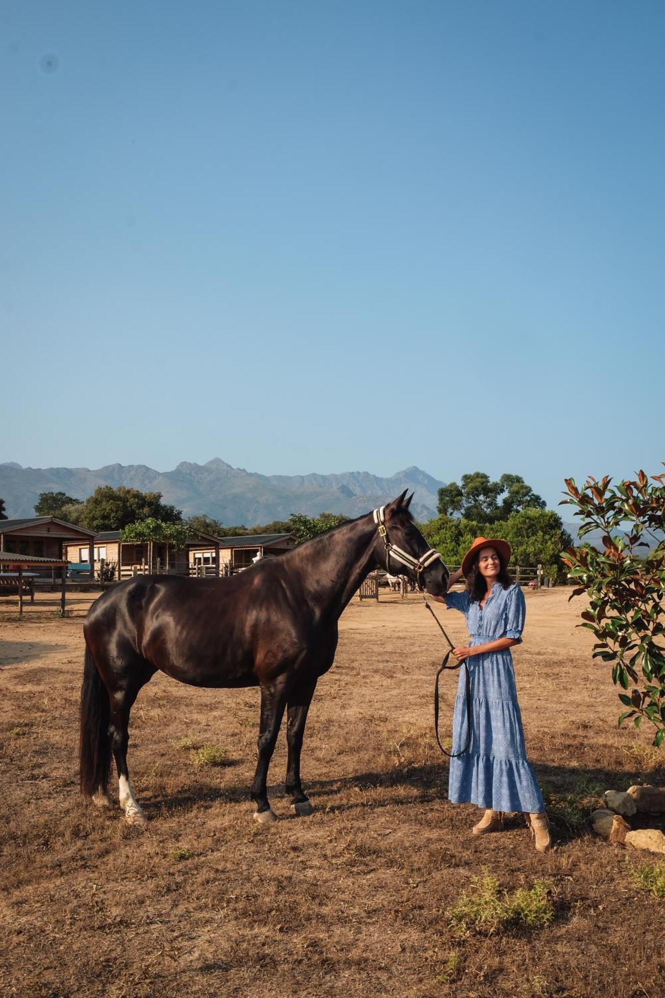 Les De Tesa Farm stay Occhiatana